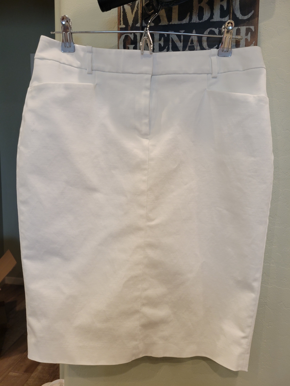 Calvin Klein White Pencil Skirt - Tailored Straight Fit